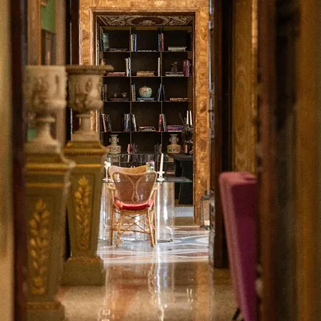 Palazzo Shedir - The Leading Of The World